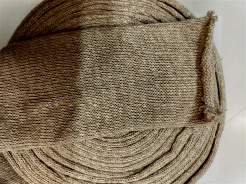Beige-brunmeleret 1,5cm tubestrik 1m